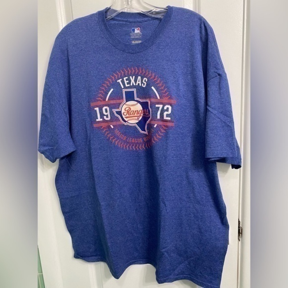 ⚾️ MLB Texas Rangers 1972
Mens 2XL Blue Red Cotton Shirt.